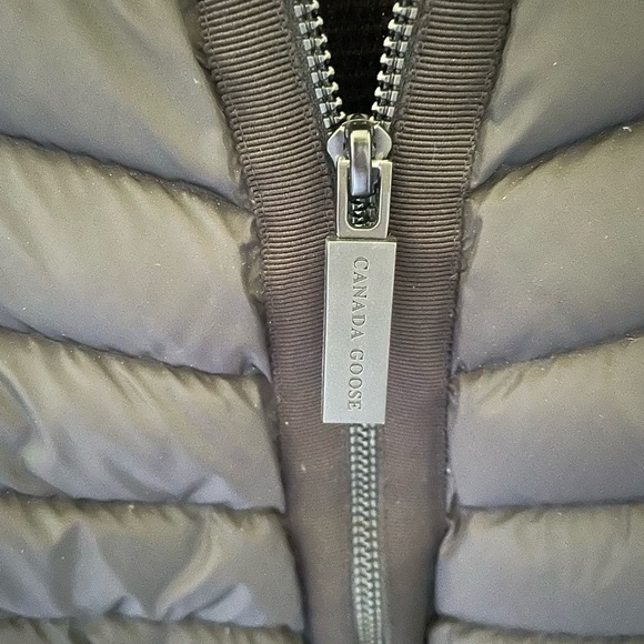 Canada Goose Hybridge Knit Full Zip Puffer - M - Black - Picture 5 of 5